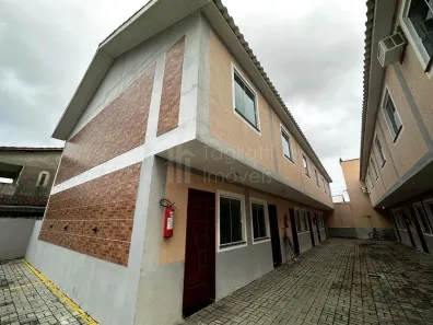 Sobrado com 2 Quartos à venda, 56m² no Rio do Limão, Araruama