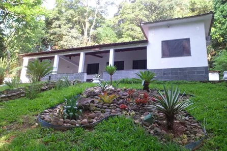 Fazenda / Sítio / Chácara com 3 Quartos à venda, 180m² no Boca do Mato, Cachoeiras de Macacu