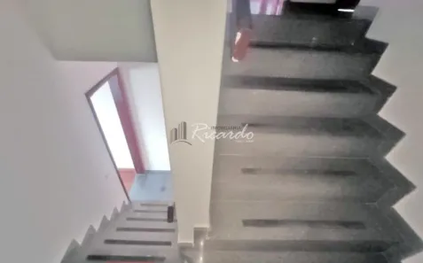 Casa com 3 Quartos para alugar, 100m² no Parque Siomara, Arapongas