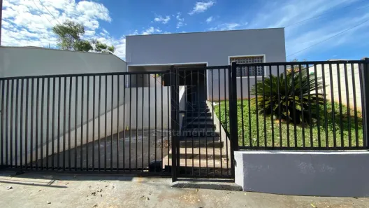 Casa com 3 Quartos para alugar, 80m² no Jardim Presidente, Londrina