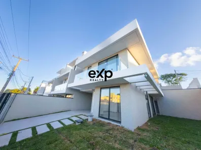 Sobrado com 3 Quartos à venda, 195m² no Uberaba, Curitiba