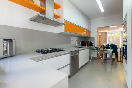 Casa de Vila com 5 Quartos à venda, 266m² no Jardim Luzitânia, São Paulo