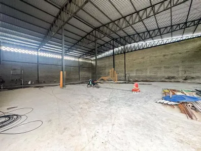 Galpão / Depósito / Armazém para alugar, 735m² no , São Pedro da Aldeia