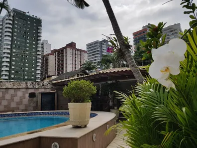 Sobrado com 5 Quartos à venda, 370m² no Canto do Forte, Praia Grande
