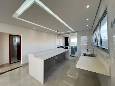 Casa de Condomínio com 3 Quartos para alugar, 193m² no Gran Park, Vespasiano