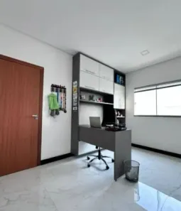 Sobrado com 4 Quartos à venda, 285m² no Primavera, Vitória da Conquista