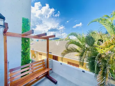 Casa de Condomínio com 2 Quartos à venda, 85m² no Tomazetti, Santa Maria
