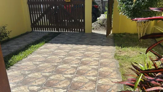 Casa com 2 Quartos para alugar, 89m² no Cordeirinho (Ponta Negra), Maricá