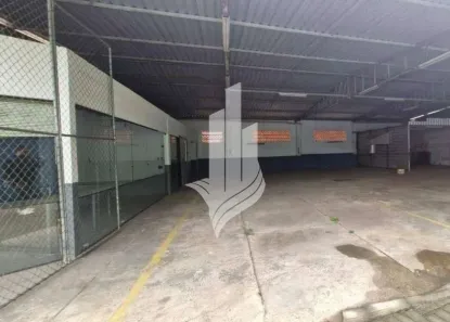 Galpão / Depósito / Armazém para alugar, 700m² no Centro, Blumenau