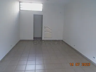 Conjunto Comercial / Sala para alugar, 31m² no Centro, Sertãozinho