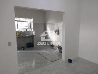 Casa com 2 Quartos para alugar, 75m² no Vila Silva Ribeiro, Carapicuíba