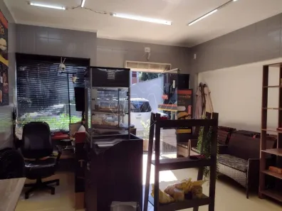 Loja / Salão / Ponto Comercial com 2 Quartos para venda ou aluguel, 223m² no Centro, Araraquara