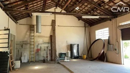Loja / Salão / Ponto Comercial com 3 Quartos à venda, 200m² no São Judas, Piracicaba