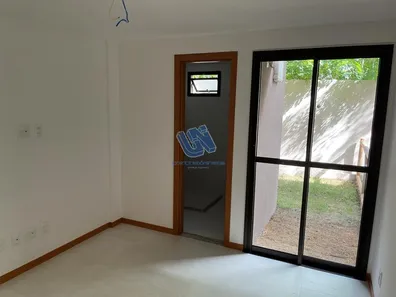 Casa de Condomínio com 2 Quartos à venda, 70m² no Guarajuba (Monte Gordo), Camaçari