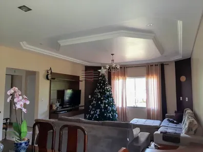 Fazenda / Sítio / Chácara com 3 Quartos à venda, 270m² no Vila Velha, Caçapava