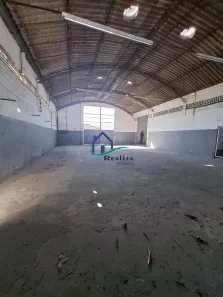 Galpão / Depósito / Armazém para alugar, 600m² no Laranjal, São Gonçalo