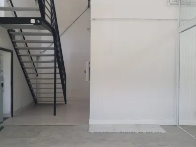 Galpão / Depósito / Armazém à venda, 260m² no Vila Amélia, São Sebastião