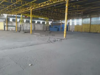 Galpão / Depósito / Armazém com 2 Quartos para venda ou aluguel, 1564m² no Ipiranga, Pindamonhangaba