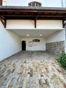 Casa com 3 Quartos à venda, 324m² no Parque São Benedito, Pindamonhangaba