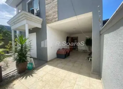 Casa de Condomínio com 4 Quartos à venda, 280m² no Vargem Pequena, Rio de Janeiro