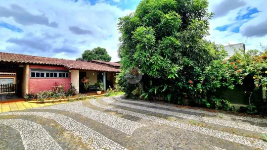 Casa com 3 Quartos para alugar, 1500m² no Centro, Feira de Santana