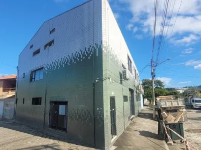 Galpão / Depósito / Armazém à venda, 260m² no Vila Amélia, São Sebastião