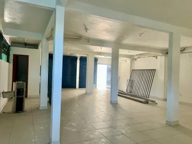 Galpão / Depósito / Armazém para alugar, 200m² no Novo Aleixo, Manaus