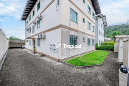 Apartamento com 3 Quartos para alugar, 110m² no Velha Central, Blumenau