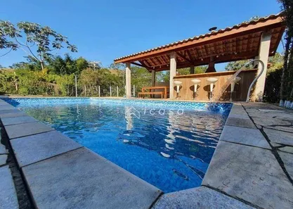 Fazenda / Sítio / Chácara com 4 Quartos à venda, 600m² no , Igaratá