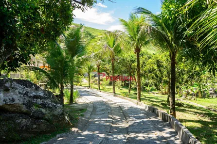 Fazenda / Sítio / Chácara com 4 Quartos à venda, 400m² no Cachoeiros, Macaé