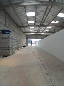 Galpão / Depósito / Armazém para alugar, 230m² no , Camaçari