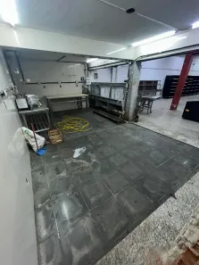 Loja / Salão / Ponto Comercial com 10 Quartos para venda ou aluguel, 650m² no Nova Aurora, Belford Roxo