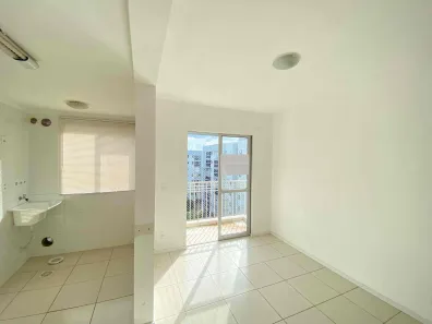 Apartamento com 2 Quartos para alugar, 56m² no Vila Real, Chapecó