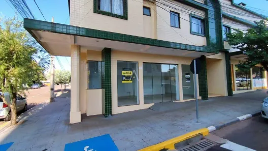 Conjunto Comercial / Sala para alugar, 48m² no Centro, Toledo