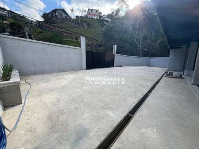 Galpão / Depósito / Armazém para alugar, 700m² no Vila Muqui, Teresópolis