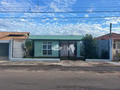 Casa com 3 Quartos para venda ou aluguel, 129m² no Califórnia, Londrina