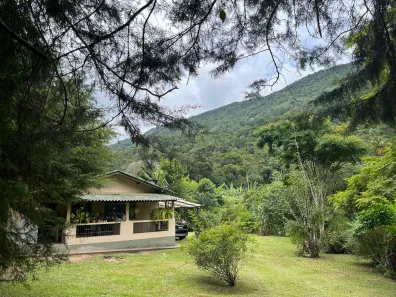 Fazenda / Sítio / Chácara com 2 Quartos à venda, 120m² no Mury, Nova Friburgo