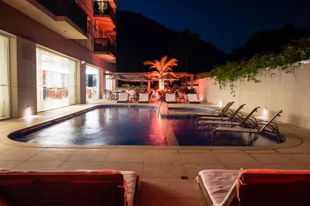 Cobertura com 2 Quartos à venda, 170m² no Itaipava, Petrópolis