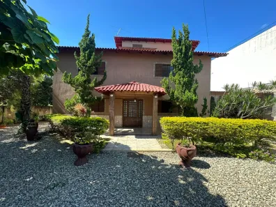 Fazenda / Sítio / Chácara com 4 Quartos à venda, 300m² no Parque da Barragem Setor 07, Águas Lindas de Goiás