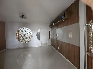Casa com 5 Quartos para alugar, 273m² no Santa Mônica, Feira de Santana