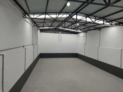 Galpão / Depósito / Armazém para alugar, 260m² no Meudon, Teresópolis