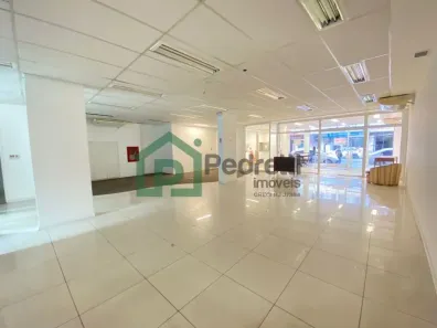 Loja / Salão / Ponto Comercial para alugar, 409m² no Centro, Nova Friburgo