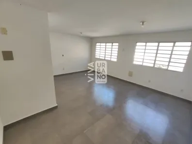 Conjunto Comercial / Sala para alugar, 30m² no Aterrado, Volta Redonda