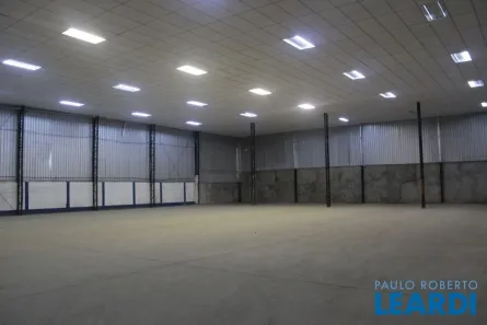 Galpão / Depósito / Armazém para alugar, 2830m² no Presidente Altino, Osasco