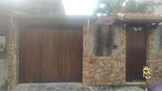 Sobrado com 4 Quartos para venda ou aluguel, 336m² no Bosque da Saúde, Taubaté