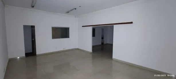 Loja / Salão / Ponto Comercial à venda, 258m² no Núcleo Bandeirante, Brasília