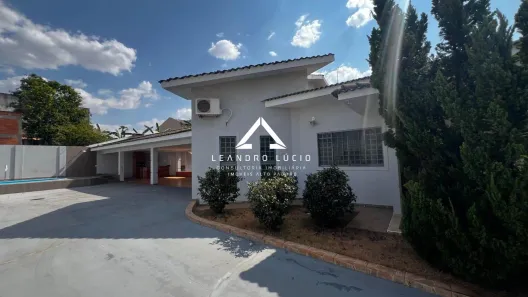 Casa com 3 Quartos à venda, 313m² no Setor Cristina II, Trindade