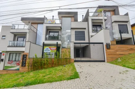 Sobrado com 3 Quartos à venda, 194m² no São Lourenço, Curitiba