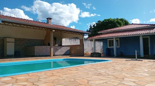 Fazenda / Sítio / Chácara com 3 Quartos à venda, 160m² no Cercado, Araçoiaba da Serra