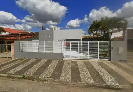 Casa com 3 Quartos para alugar, 354m² no Santa Mônica, Feira de Santana